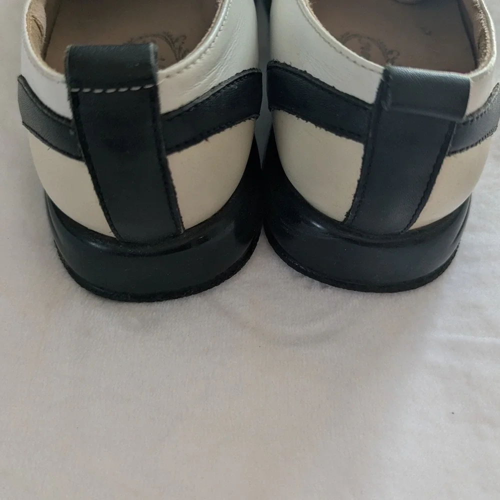 Sandbaggers Moxie Golf Shoes Cream Black Patent Slip On Sz 8 Spikeless Retro